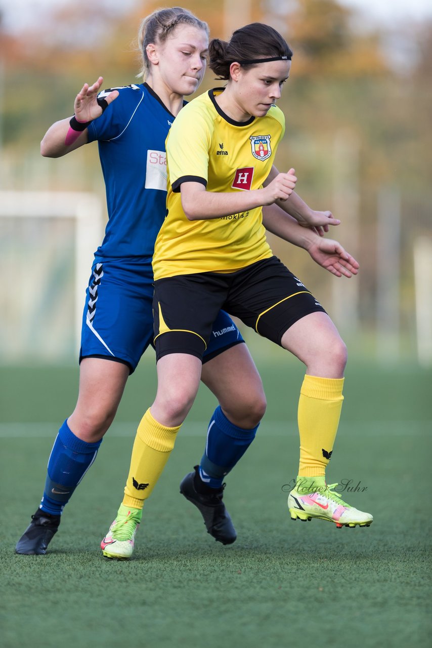 Bild 138 - F SSC Hagen Ahrensburg - SV Frisia 03 Risum-Lindholm : Ergebnis: 2:0